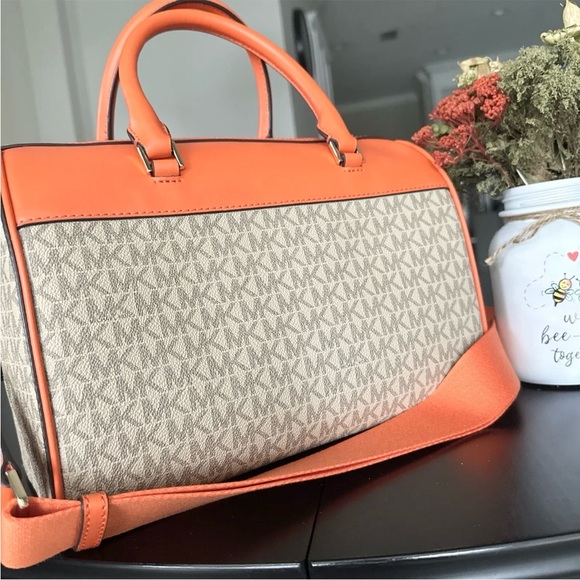 NWT NIP Michael Kors MK Jet Set Travel Medium Duffle Bag Satchel Poppy Orange - Picture 5 of 8